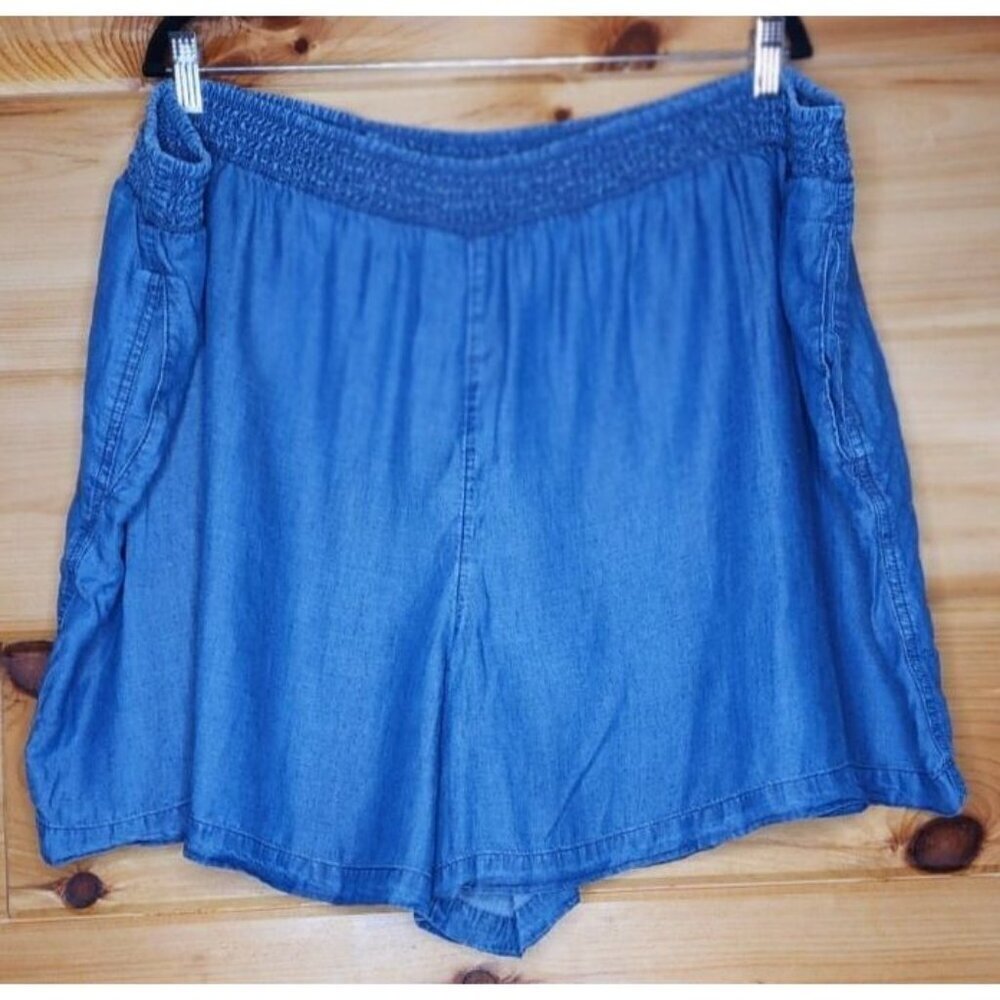 Evri Women Shorts 3x Blue Chambray Plus Size Pull On Elastic Waist Pockets